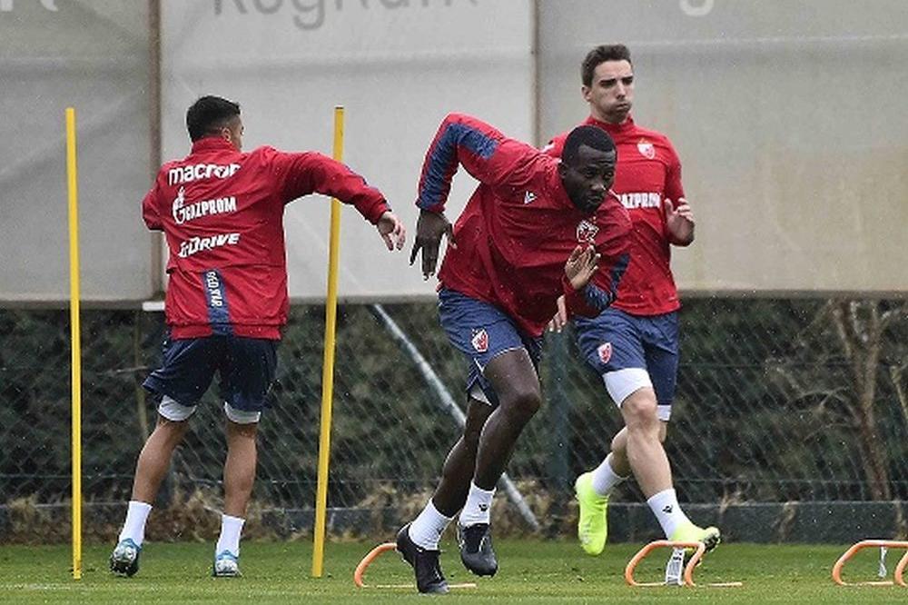 KATASTROFALNE VESTI SA KIPRA: Zvezda ostala bez ključnog igrača!