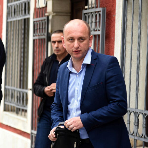 "OVO NIJE BILO NI ZA ĐUKANOVIĆEVE DIKTATURE" Uhapšen Milan Knežević, policija interveniše u Botunu (VIDEO)