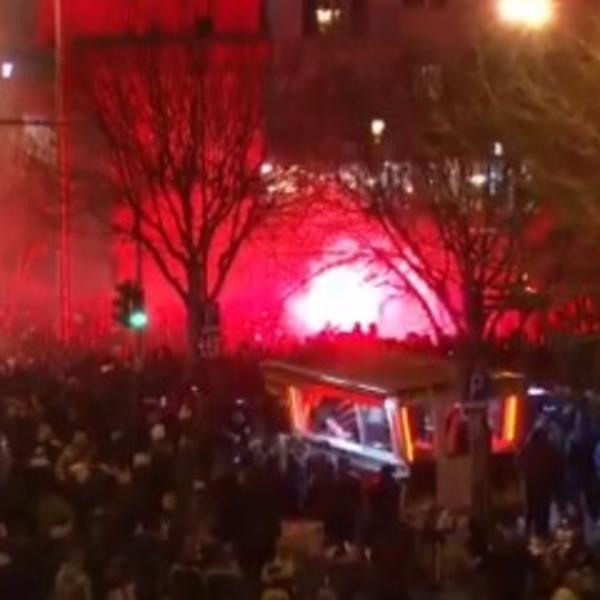 GORI SOLUN, RATUJU NAVIJAČI PAOK-A SA VLADOM I MICOTAKISOM: Ulice u plamenu, umešan i Olimpijakos!