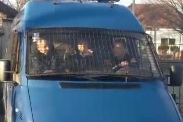 POLICIJA ME JE DRŽALA NA NIŠANU PRED ĆERKOM KOJA IMA TUMOR! Goran Knežević izneo detalje BRUTALNOG HAPŠENJA