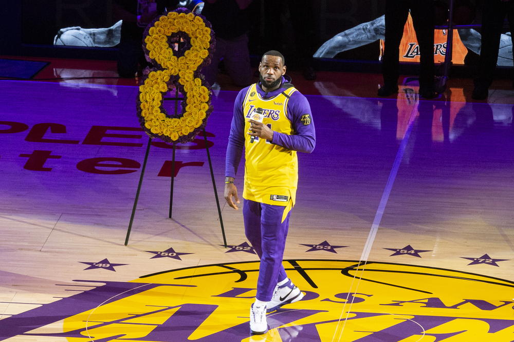 NIKO NIJE VIDEO LEBRONA NA KOBIJEVOJ KOMEMORACIJI: Ceo svet se pita da li je uopšte bio?! Ovo je odgovor!