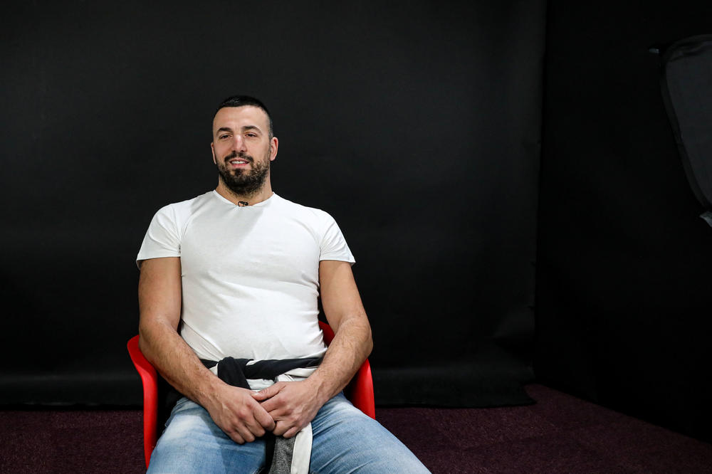 TOMOVIĆ PUCA OD SUJETE: Popi*am se i na njega i na rijaliti!