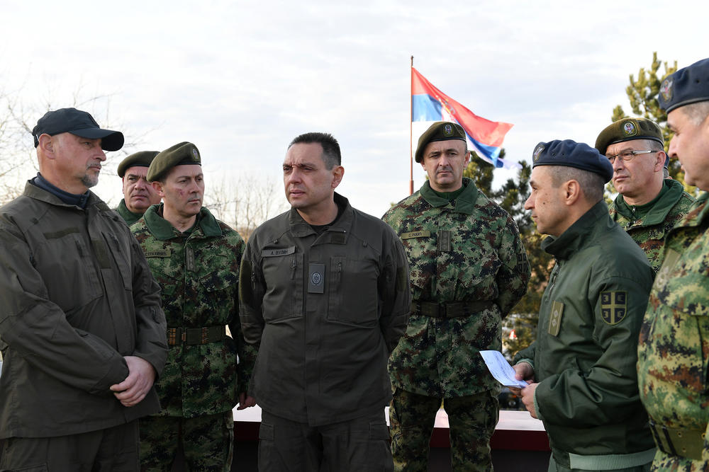 Aleksandar Vulin u uniformi  