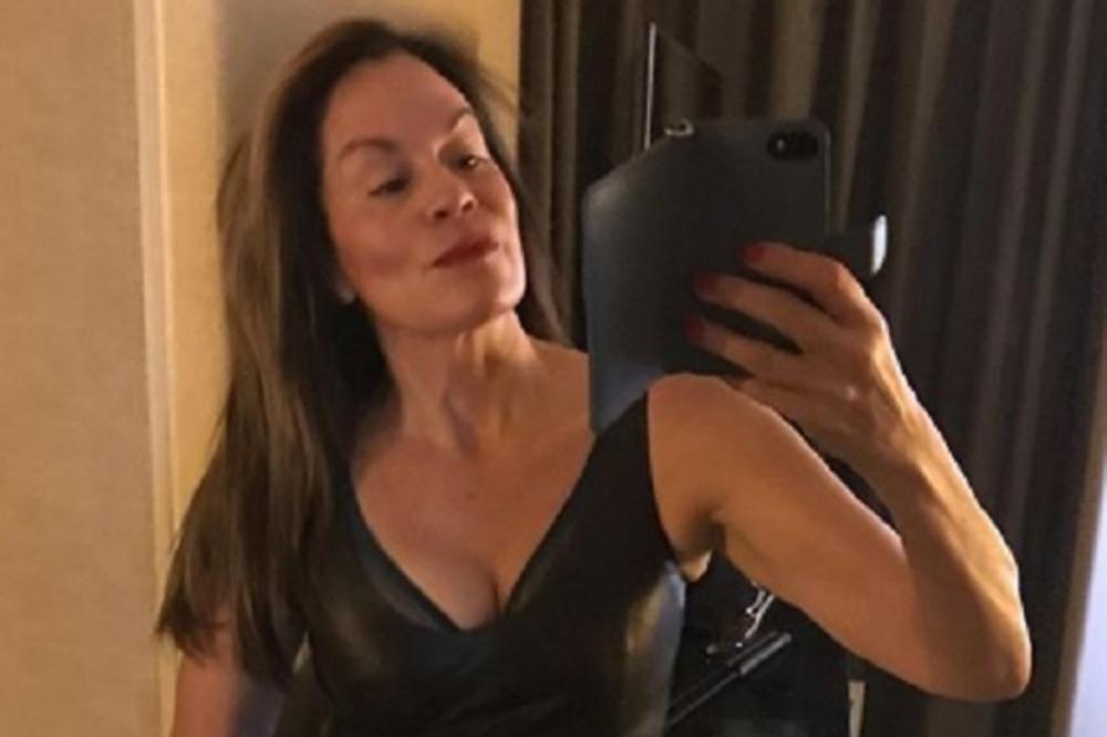 UDOVICA ZA 10 GODINA SPAVALA SA 100 NJIH: Monogamija je precenjena, SAD SPAVAM S TROJICOM, SVI SU OŽENJENI