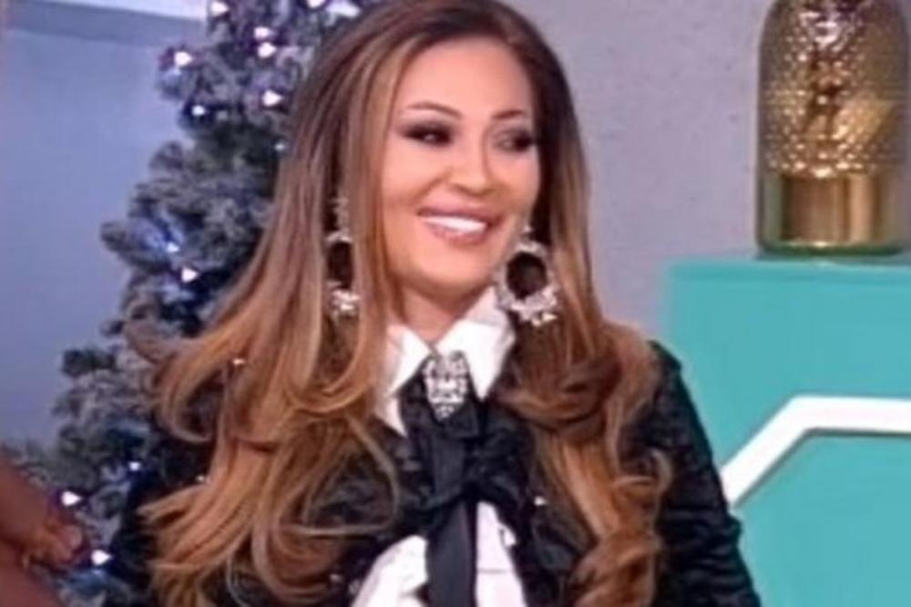 CECA SE SLIKALA SA BOGDANINOM MAJKOM! Jedan detalj je SVIMA PROMAKAO a sada se o njemu BRUJI! (FOTO)