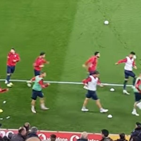 GEJT 7 UZVRATIO UDARAC: Jedan navijač Olimpijakosa se maskirao u gazdu PAOK-a, a zatim je nastao haos!