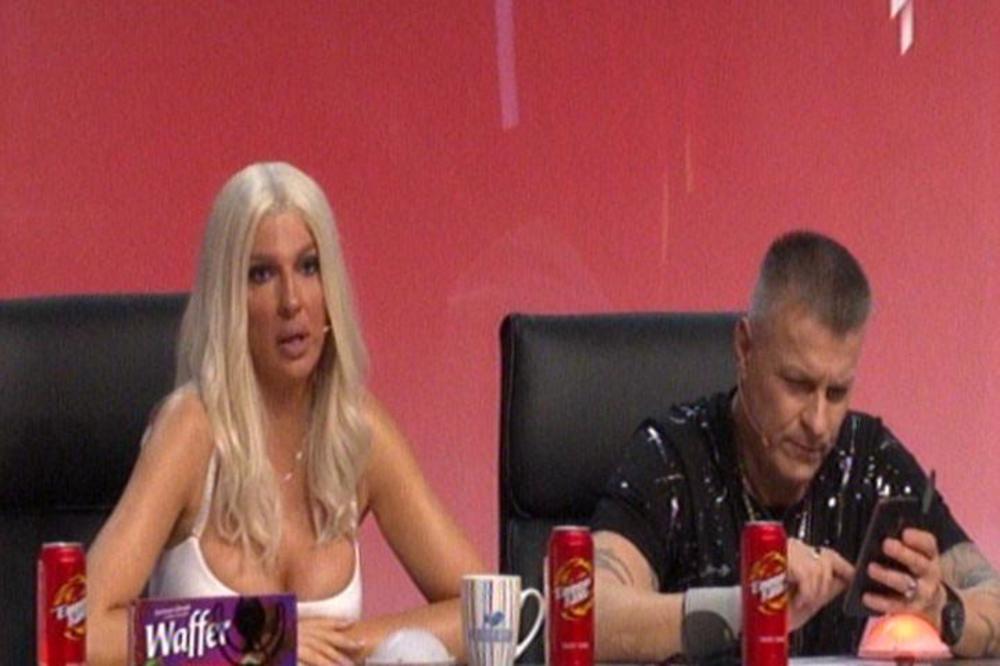 KARLEUŠA OPET PONIŽAVA TAKMIČARE: Izgledaš kao da si došao iz publike!