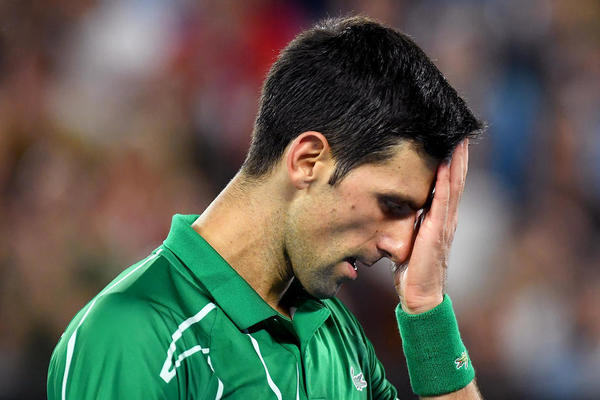 ĐOKOVIĆ NE ZASLUŽUJE DA GA ZOVU ŠAMPIONOM! Strašna hajka na Novaka je počela i neće se skoro zaustaviti!