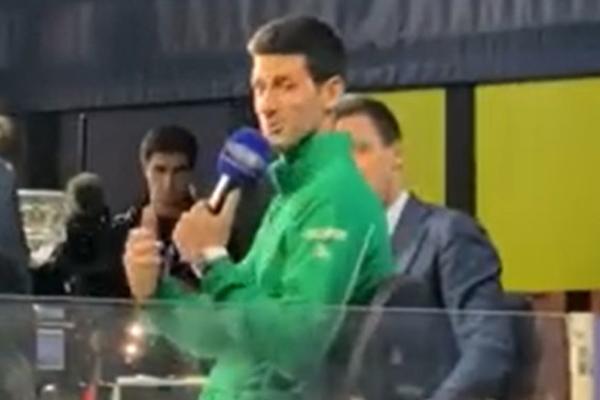 ĐOKOVIĆ ZBOG BANJALUČANKE PREKINUO INTERVJU: Kad je čuo šta mu je dobacila, odmah se okrenuo ka njoj i odgovorio!