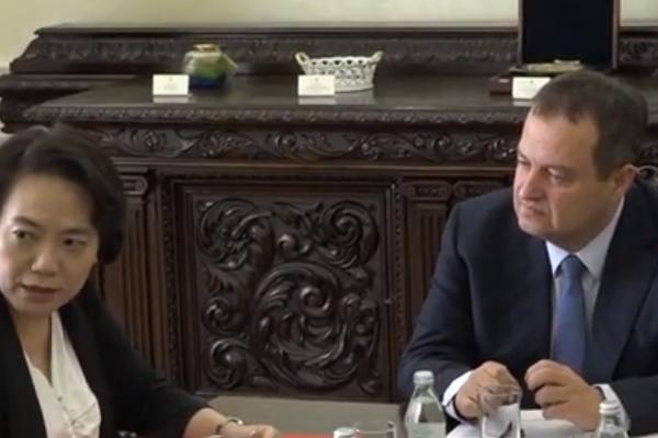 MINISTAR DAČIĆ RAZGOVARAO SA KINESKIM AMBASADOROM ZBOG EPIDEMIJE KORONA VIRUSA! Imao je i posebnu poruku za NJIH!