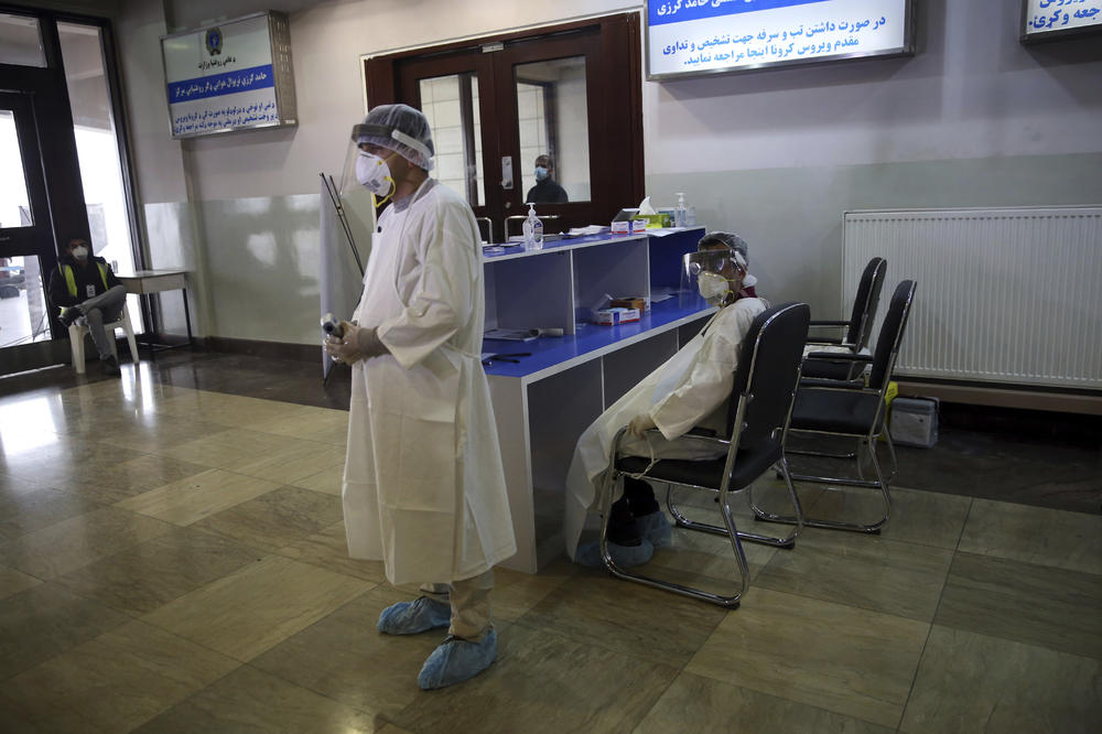 KAD JE OBOLEO OD KORONE, IŠAO PO BAROVIMA I KOD ROĐAKA: Sada ga je sačekala STRAŠNA SUDBINA!