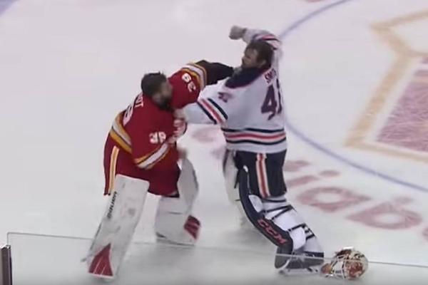 TUČA KAKVU NHL NE PAMTI: 102 minuta isključenja, krv na sve strane - makljali su se čak i golmani!