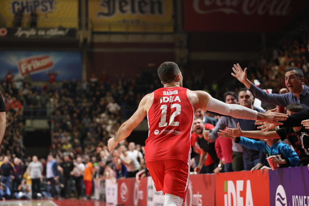 Bili Beron je sa 26 poena najzaslužniji za pobedu Zvezde nad Partizanom 