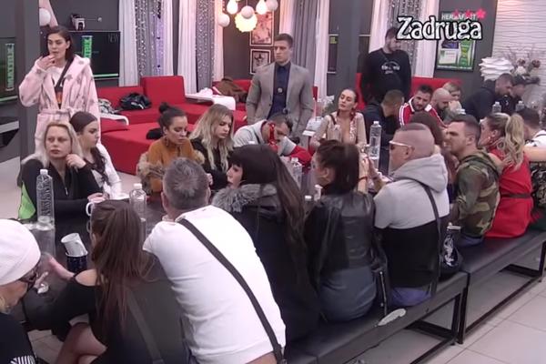 OTKRIVENO! MINA GUTA POGLEDOM DAVIDA: Mensur ODLEPIO pa joj prebacivao "Eto ti tvojih prijatelja"