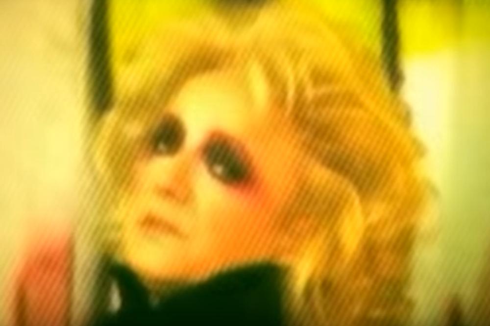 JUČE NA NEBU, DANAS MA MUKAMA! URNEBESNO: Niko ne zna da se poznata FOLKERKA se nekada oprobala u PANK VODAMA!