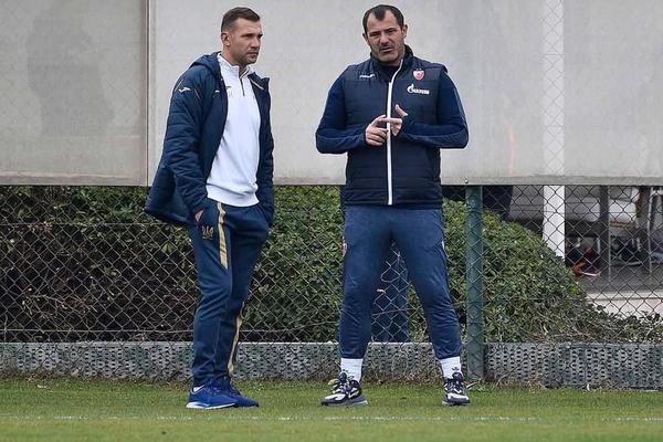 FORMA JE PROLAZNA, KLASA JE VEČNA: Dejan Stanković je pustio fudbalsku magiju na treningu Zvezde!