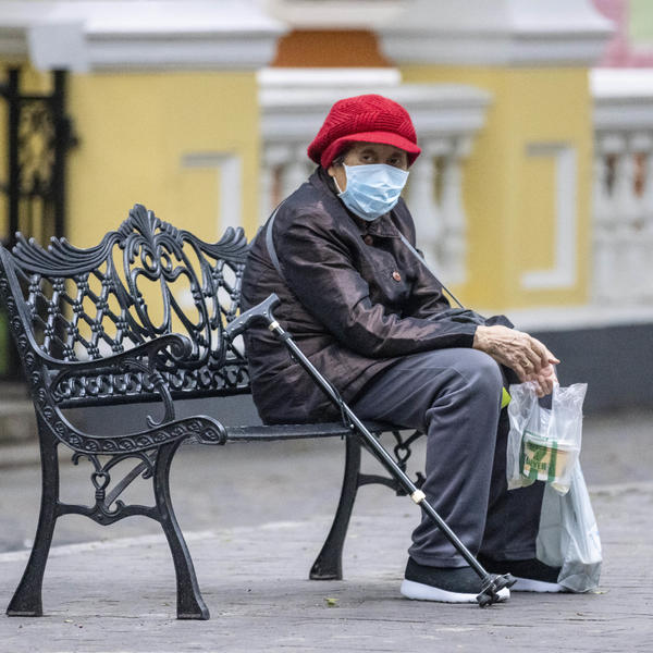 RADIJE BISMO DA UMREMO U KUĆI, NEGO U KARANTINU: Jeziva ISPOVEST otkriva kako se zaista tretiraju bolesni u VUHANU