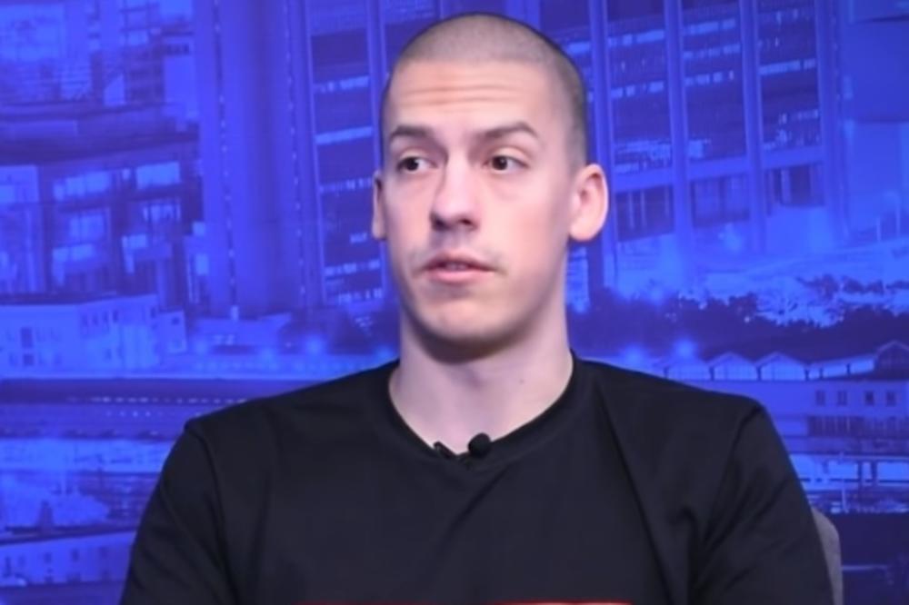 BAKA PRASE ZAVRŠIO NA INFUZIJI, UNIŠTILI MU BILBORD A ON JE TO TEŠKO PODNEO: Jutjubera porazili svi SKANDALI (FOTO)