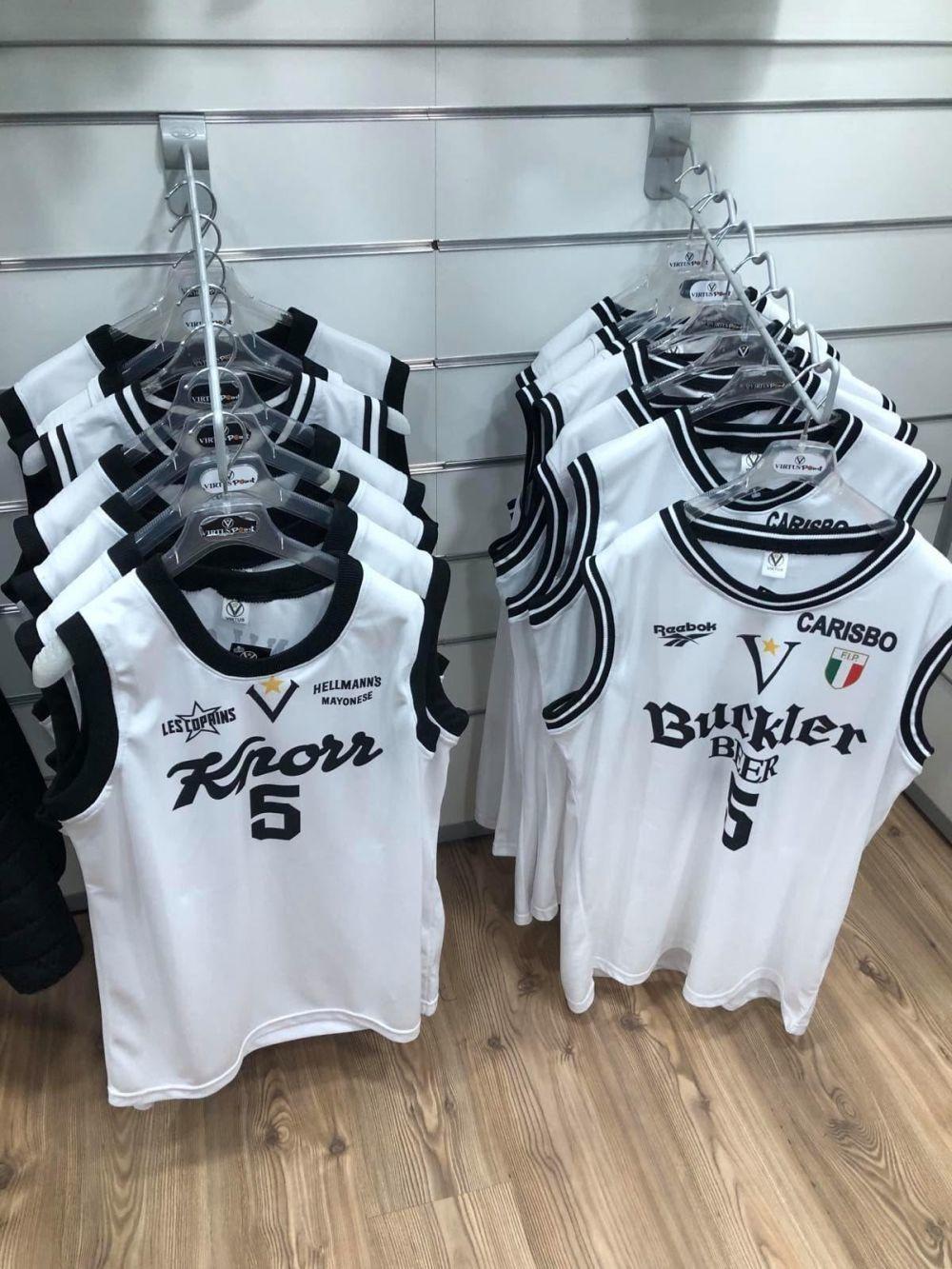 Dresovi Saše Danilovića koštaju 75 evra