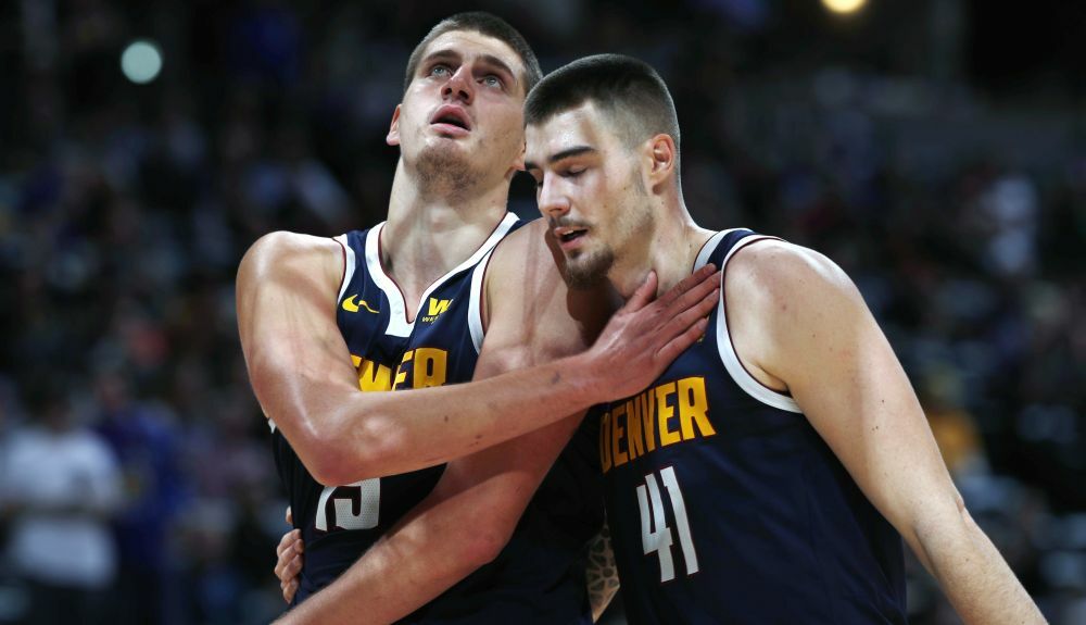 Nikola Jokić i Huančo Ernangomez