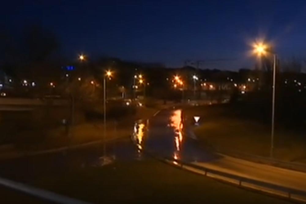 DRAMA U BEOGRADU, EVAKUISANI TRUDNICA I PETORO DECE: Pukla cev, voda počela da PLAVI KUĆU!