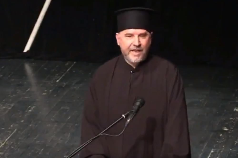 NEKI SRBI NEMAJU GRAM MOZGA, GLUPI SU I PROSTI! Protojerej u Kanjiži održao govor koji je razbesneo Srbiju (VIDEO)