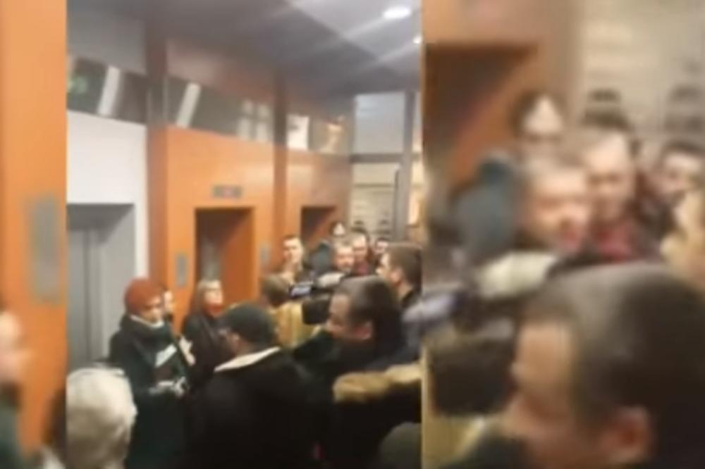 TUŽNO JE ŠTO JE STARI GRAD POSTAO UTOČIŠTE ŠEŠELJEVIH RADIKALA! LDP reagovao zbog napada na NATAŠU KANDIĆ!