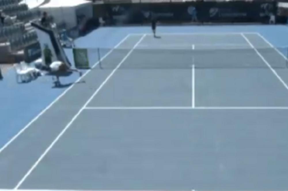 KIRJOS JE PROŠLOST: Svet je dobio novog najluđeg tenisera! Prvo je lomio reket, a potom ga lansirao preko tribina!