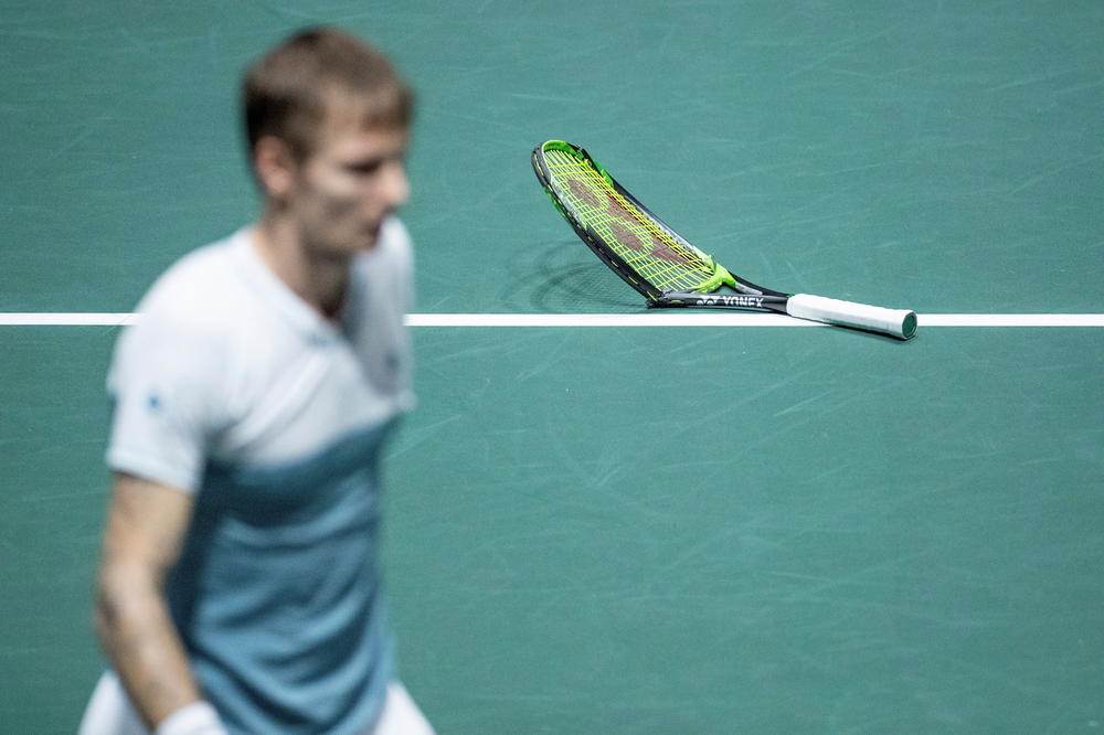 J***NO MRZIM TENIS, TO JE NAJODVRATNIJI OD SVIH SPORTOVA! Ova izjava bi čak bila okej da ti dečko nisi teniser?!