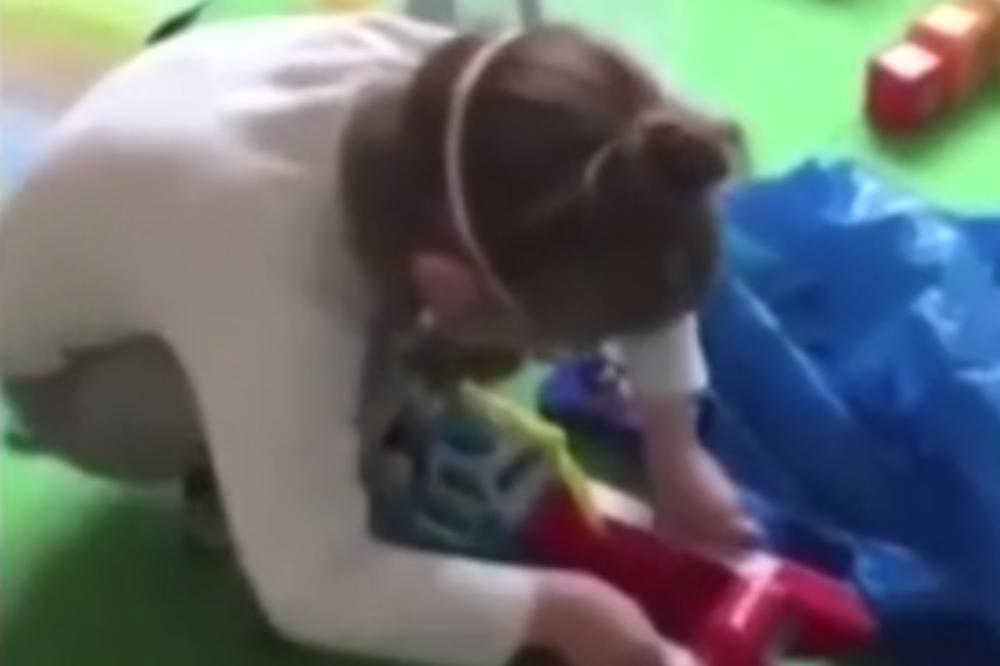 RODITELJI OVE DEVOJČICE SU BOGATI, ALI ONA IDE NA USVAJANJE: Zbog BOLESTI je ne žele, ceo život provela ZATVORENA!