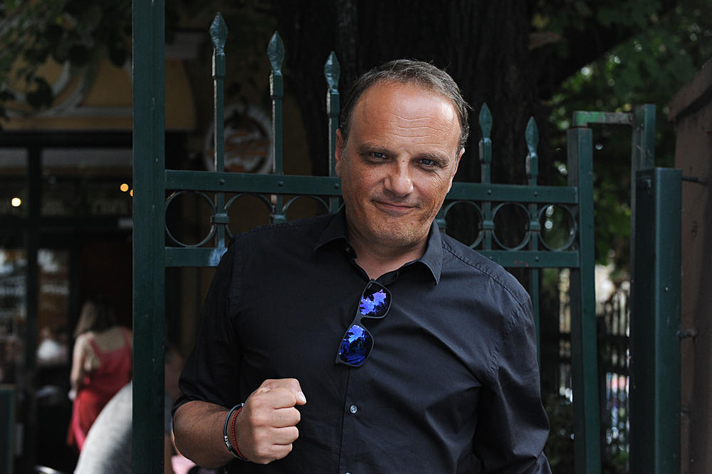 OGLASIO SE POZNATI GLUMAC IZ CRNE GORE I UPUTIO NIKAD JAČU PORUKU MILU ĐUKANOVIĆU: Posle ovog nema nazad!