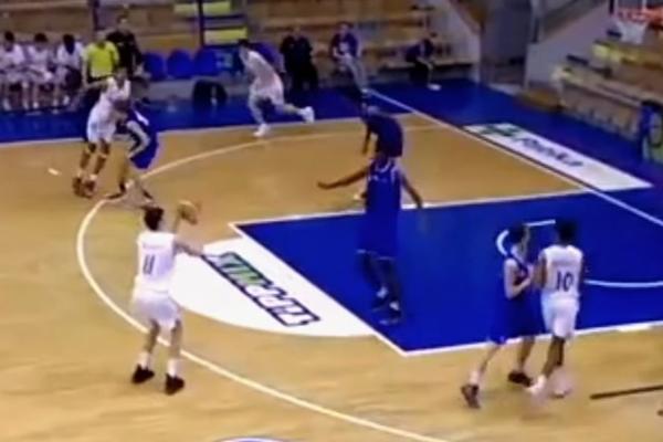 SRBIJA OSTAJE BEZ VELIKOG TALENTA? Otac mu je bivši reprezentativac, ali on neće dres Orlova!