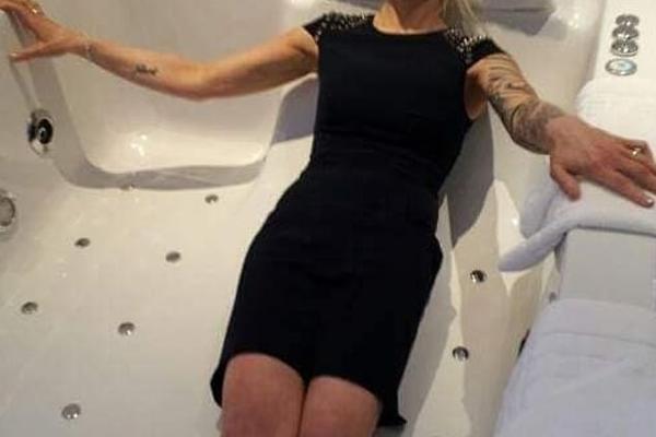 ČUVARKA U ZATVORU PROBUŠILA PANTALONE DA BI IMALA SEKS SA ZATVORENIKOM! A tek kako se branila pred sudijom...