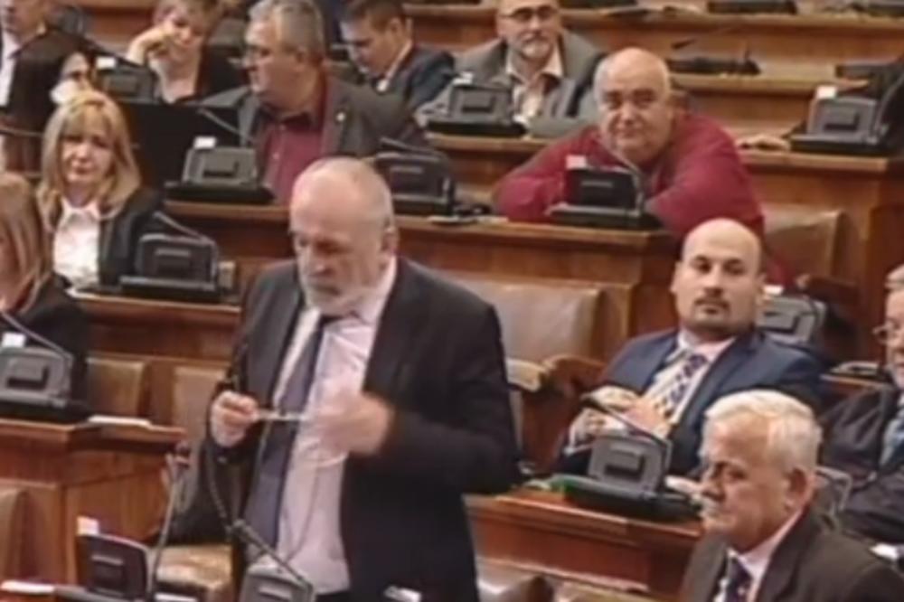 SAZVANA NOVA SEDNICA PARLAMENTA: Na dnevnom redu biće SAMO JEDNA TAČKA dnevnog reda, MNOGO JE BITNA!