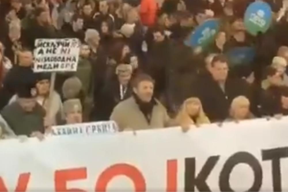 STARI PROTESTI POD NOVIM IMENOM: Građani prošetali centrom grada