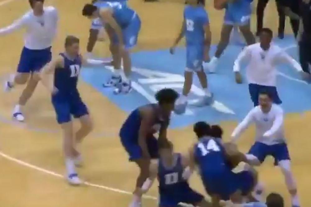 OVO JE NAJLUĐA UTAKMICA IKADA: Ne možemo ni da opišemo kako su ovi ljudi došli do pobede u najvećem derbiju!