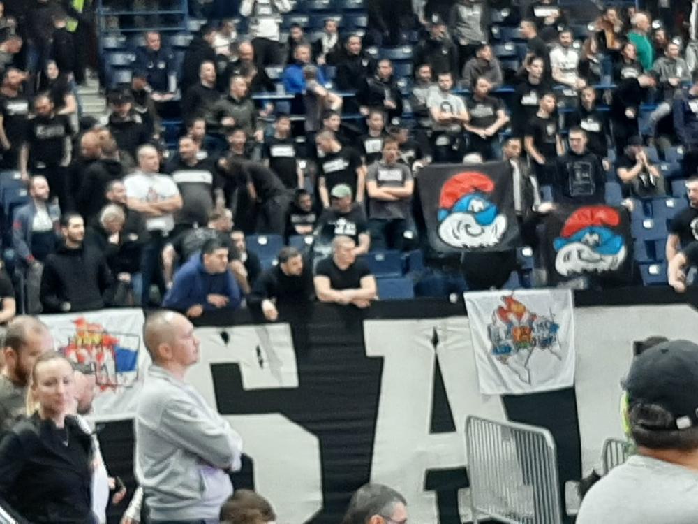 Štrumfovi na tribinama Arene  