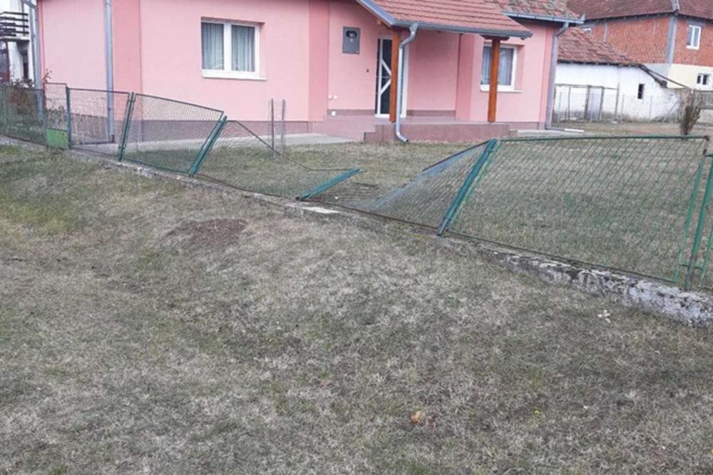 PROKLETSTVO PORODICE ADAMOVIĆ! Ne prođe mnogo, a oni ZATEKNU OVAJ PAKLENI PRIZOR ispred rođene kuće!