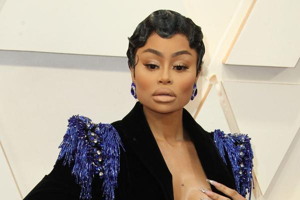 KO JE I ZAŠTO POZVAO OVU ŽENU NA DODELU OSKARA??? Pitanje koje danas muči ceo INTERNET SVET!