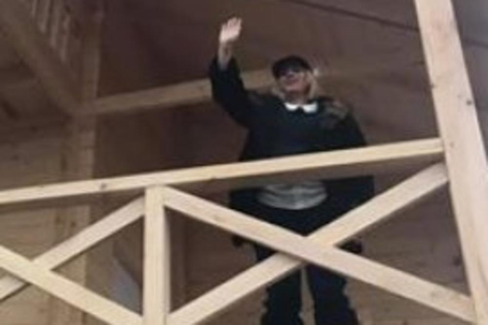 JELENA GOLUBOVIĆ SAGRADILA VILU NA 3 SPRATA, OTIŠLA NA PLANINU DA ŽIVI: Zaprepastiće vas kad vidite KOLIKU kuću ima