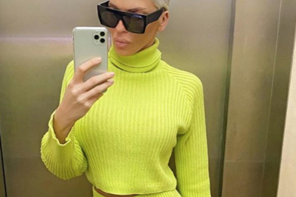 KARLEUŠA SKINULA SVE PERIKE I DODATNO SKRATILA KOSU, SAD IMA NOVU FIZURU: U samo 2 dana promenila LIČNI OPIS!