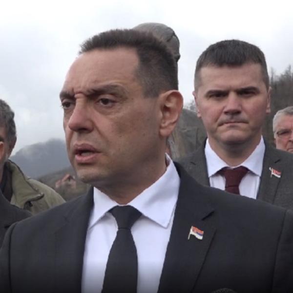 VULIN SE SASTAO SA MEDICINSKIM TIMOM IZ KINE! Nakon toga rekao je nešto jako NEOBIČNO, ALI ISTINITO!