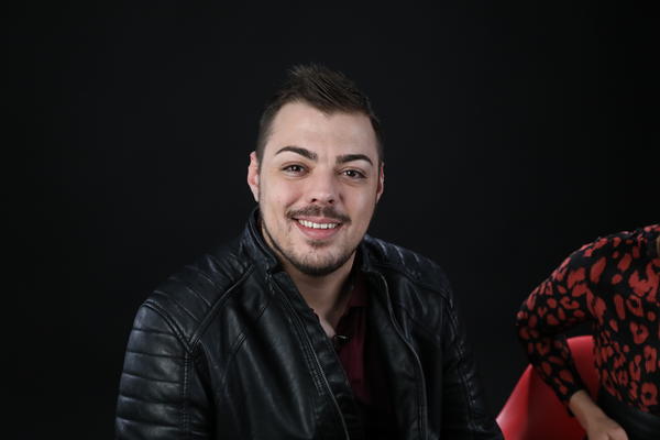 ŽEŠĆI OD ĆANE! OVAKO NEŠTO SE DO SADA NIJE DOGODILO NA SVADBAMA: Dovezao se VILJUŠKAROM na veselje pa zapevao!