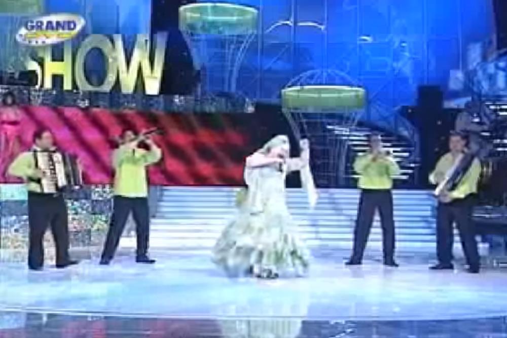 NAŠA PEVAČICA PREMINULA, NASLEDNICI PRAVE SKANDAL POSLE SMRTI: Čak 47 članova porodice se POSVAĐALO zbog TESTAMENTA