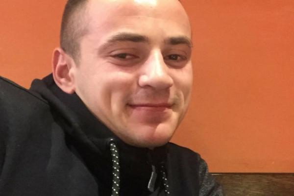 DRAGAN JE POMENUO JEDNO IME NA FEJSBUKU I NESTAO BEZ TRAGA: Porodica očajna, velika misterija trese Srbiju!