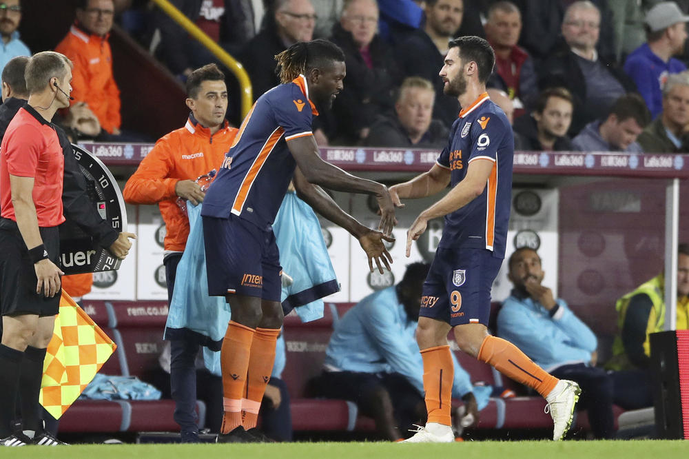 BIZARAN TRANSFER EMANUELA ADEBAJORA: Ode čovek u Južnu Ameriku da igra sa Santa Kruzom!