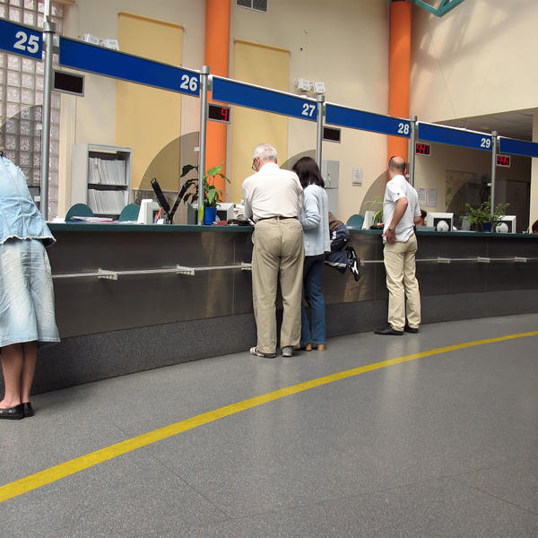 IMAM KORONU, A VI SE TESTIRAJTE! Penzioner ušao u poštu, pa ostavio sve zaleđene od straha!