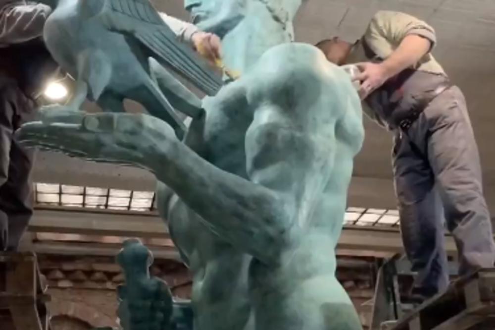 POBEDNIK SAMO ŠTO NIJE STIGAO U BEOGRAD: Dovoze ga pod policijskom pratnjom (VIDEO)