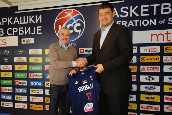 FOTKA DANA: Danilović i Jao Ming!