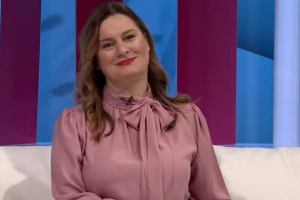 OVO ĆE VAM BAR NA TREN VRATITI OSMEH NA LICE: Ivana Zarić i Džej su se sreli, a onda se desio iznenađujući događaj